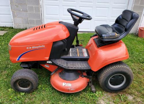 17-HP-Simplicity-Mower-1