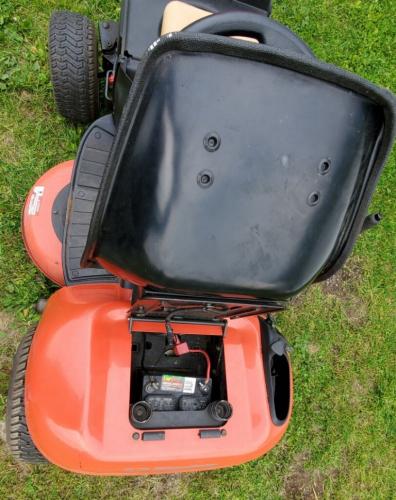17-HP-Simplicity-Mower-5