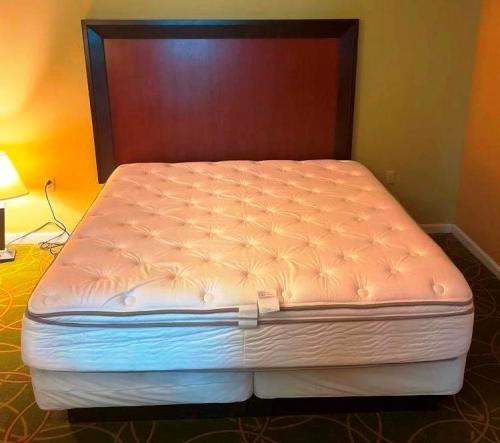 King-Bed-2